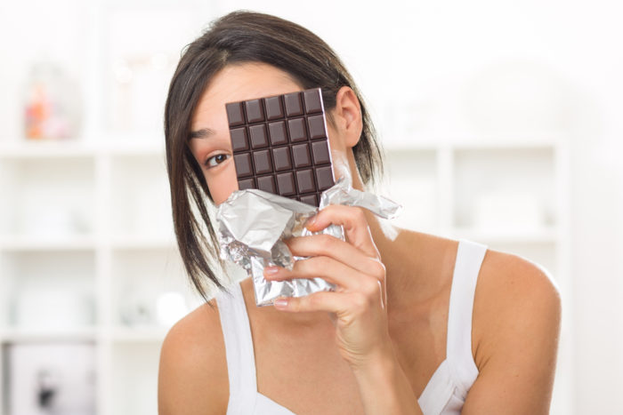 zlepšiť pamäť, výhody jesť tmavú čokoládu