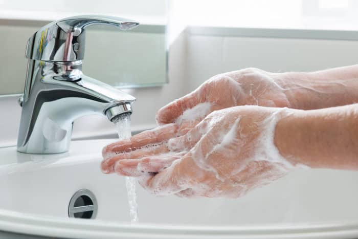 umyte si ruky po toalete