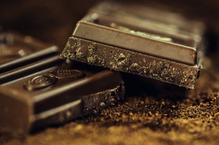 tmavá čokoláda znižuje vysoký krvný tlak