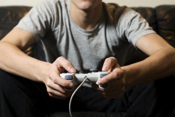 závislý na online hrách hrania online hier