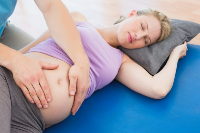 masáž chrbta počas tehotenstva