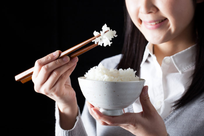 jesť bielu ryžu