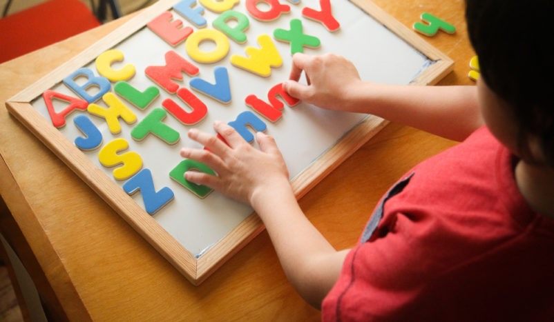 učenie cudzích jazykov ako terapia pre deti s autizmom