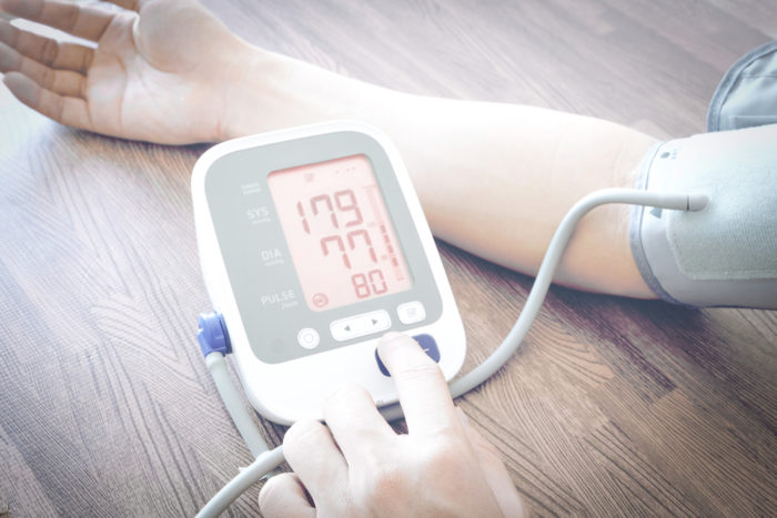 príčiny hypertenzie a príčiny vysokého krvného tlaku