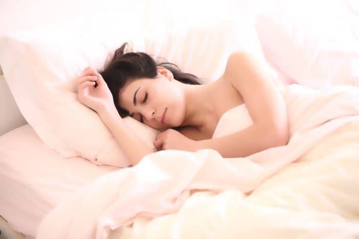 nedostatok spánku stúpa krvný tlak